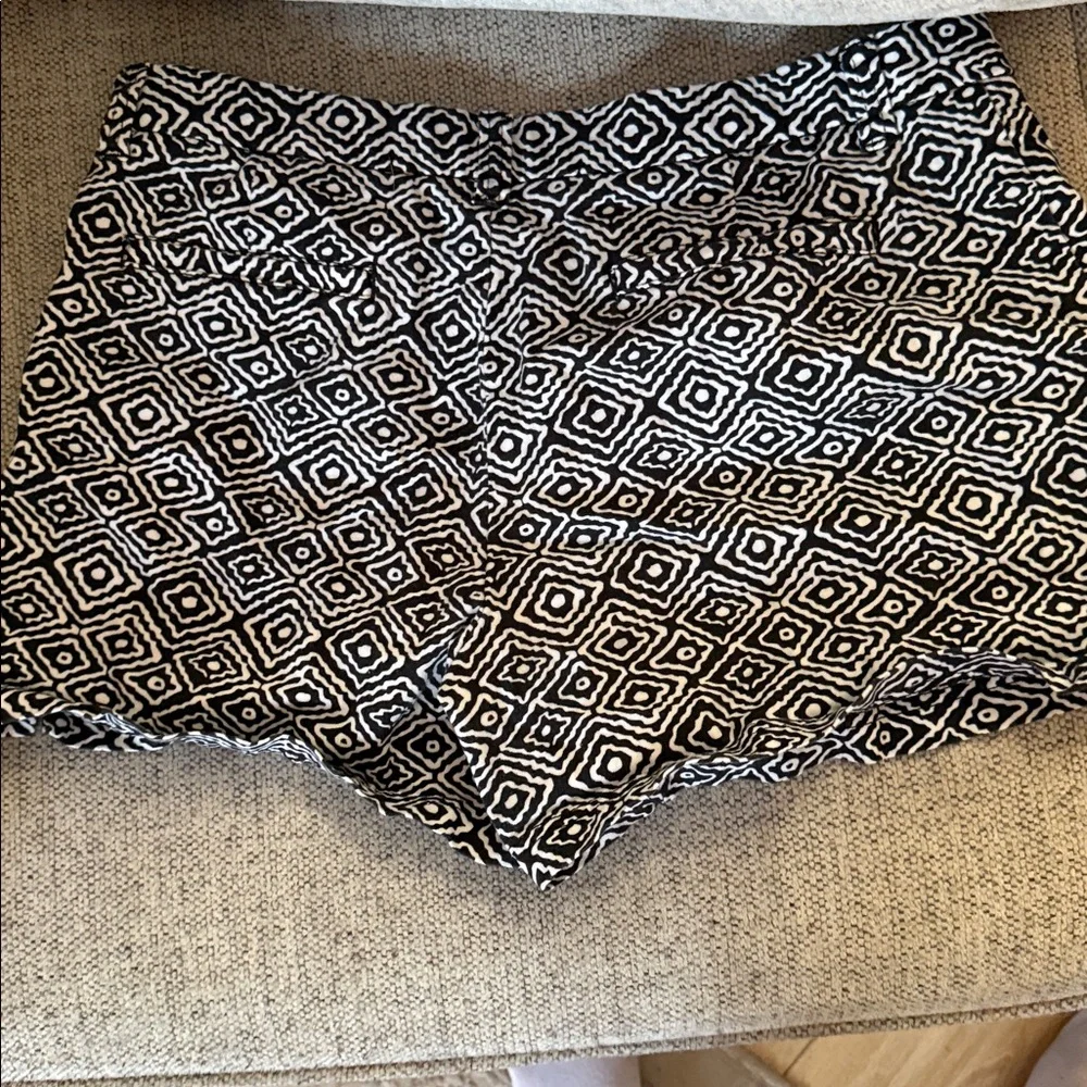 BCG Black and White High Waist Women Shorts - Picture 2 of 4